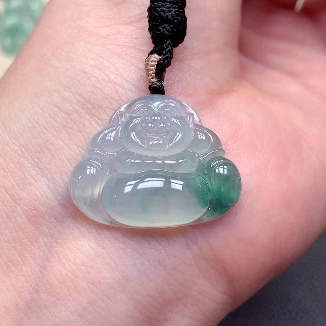 翡翠未镶嵌颈饰佛公