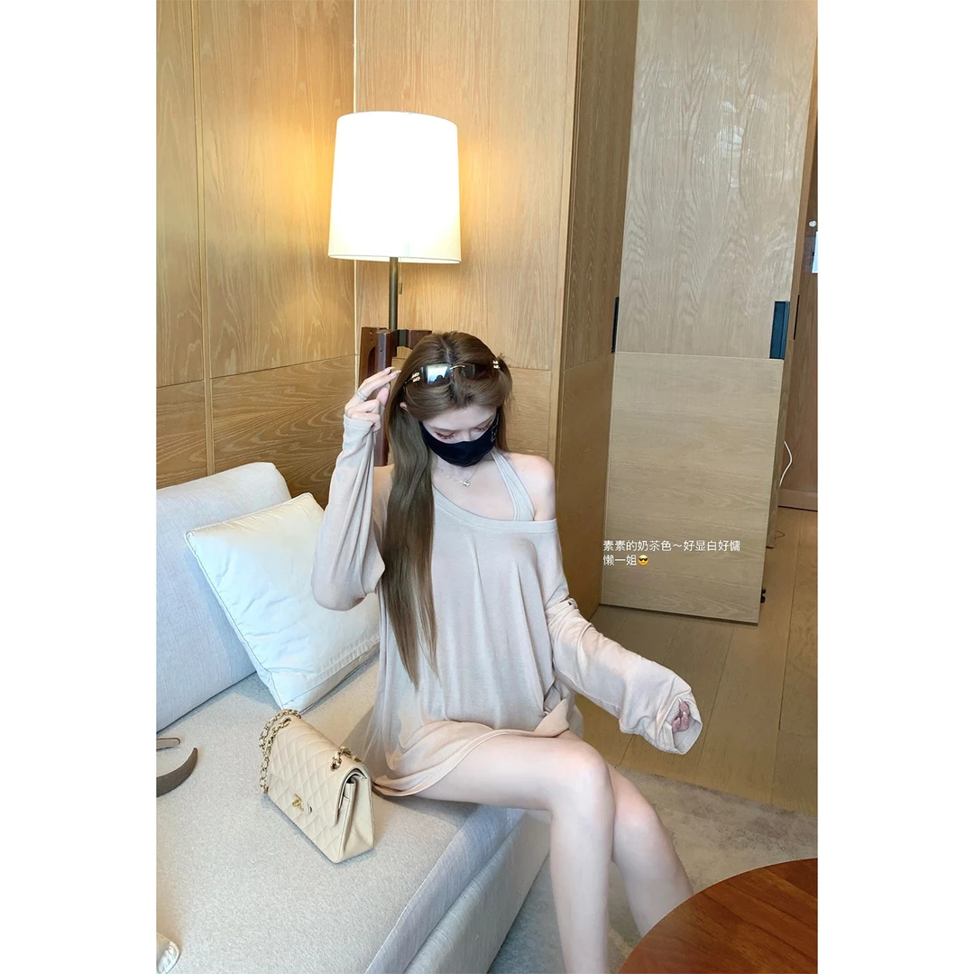 白水女 慵懒美女套组 吊带T恤两件套斜肩宽松慵懒感上衣B50954022