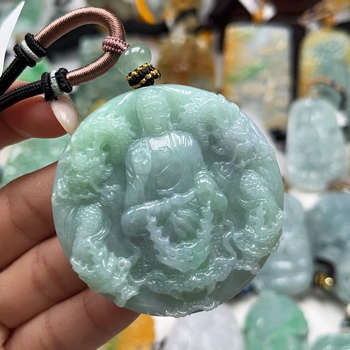 翡翠未镶嵌颈饰阿弥陀佛