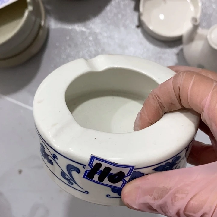瓷片四厂青花翡翠瓷烟灰缸微瑕疵
