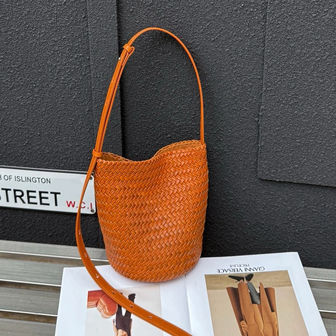 手工擦色编织包包女植鞣头层牛皮潮流小众真皮质感单肩斜挎水桶包