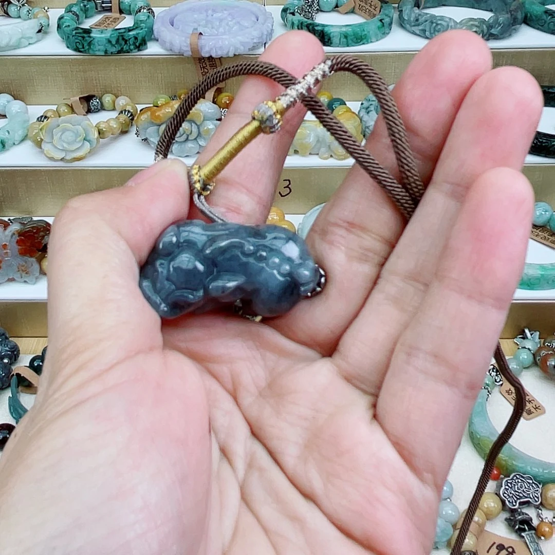 独***河未镶嵌手链翡翠吊坠