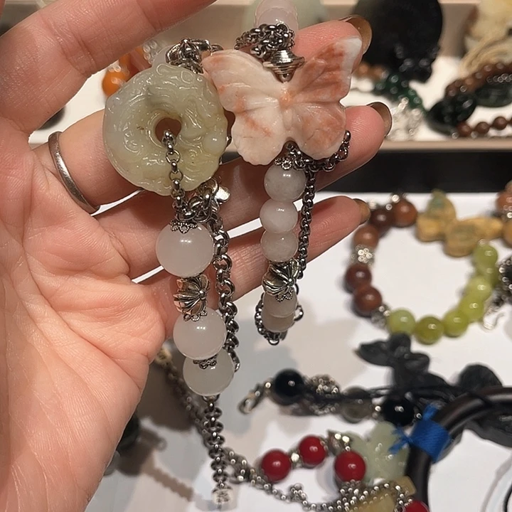 风***色蛇纹石玉合金颈饰