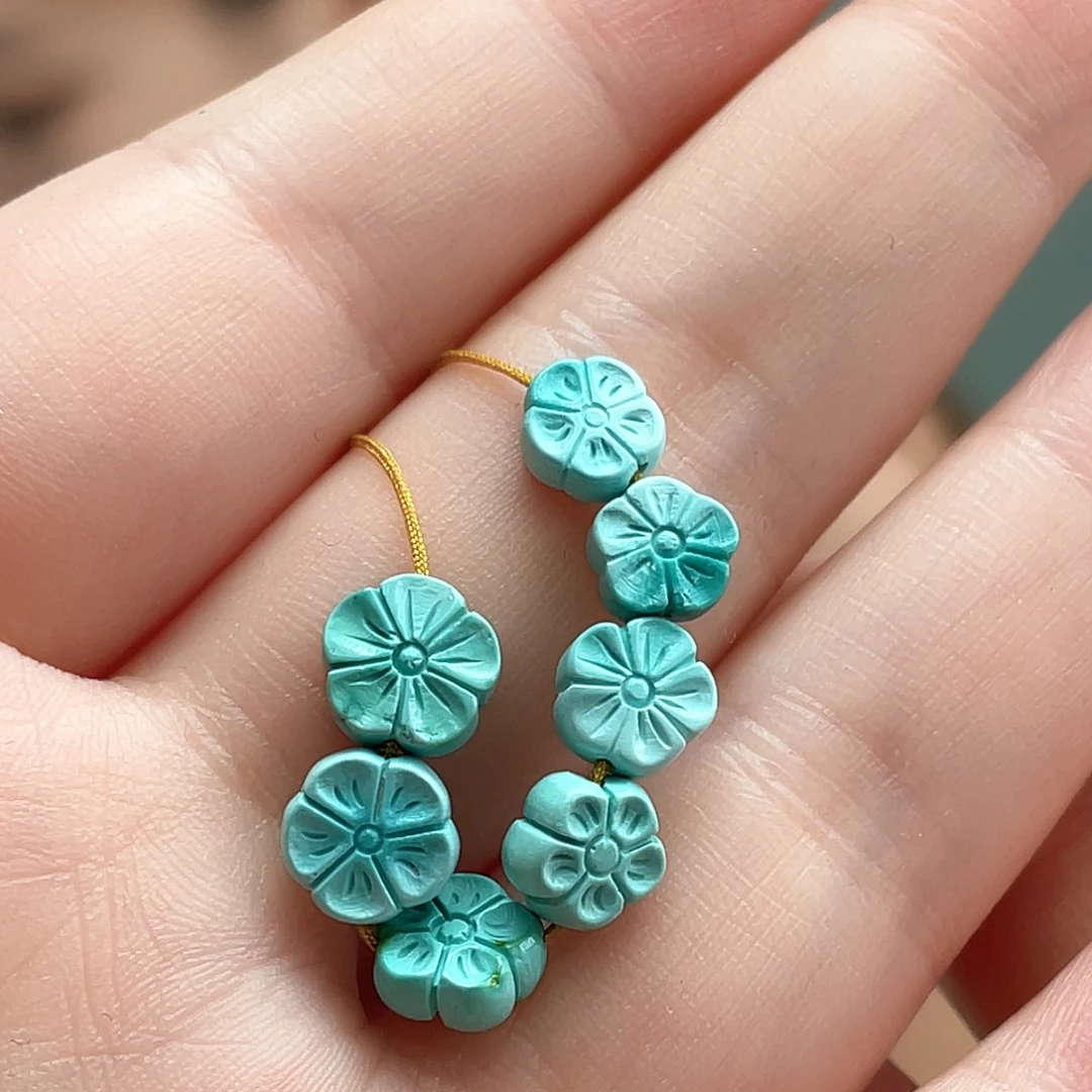 未镶嵌绿松石颈饰