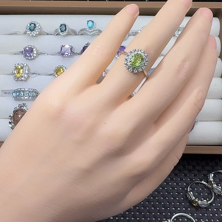 银S925镶嵌橄榄石戒指