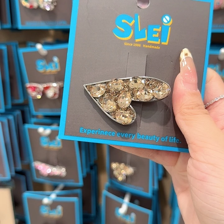 金色爱心满钻鸭架