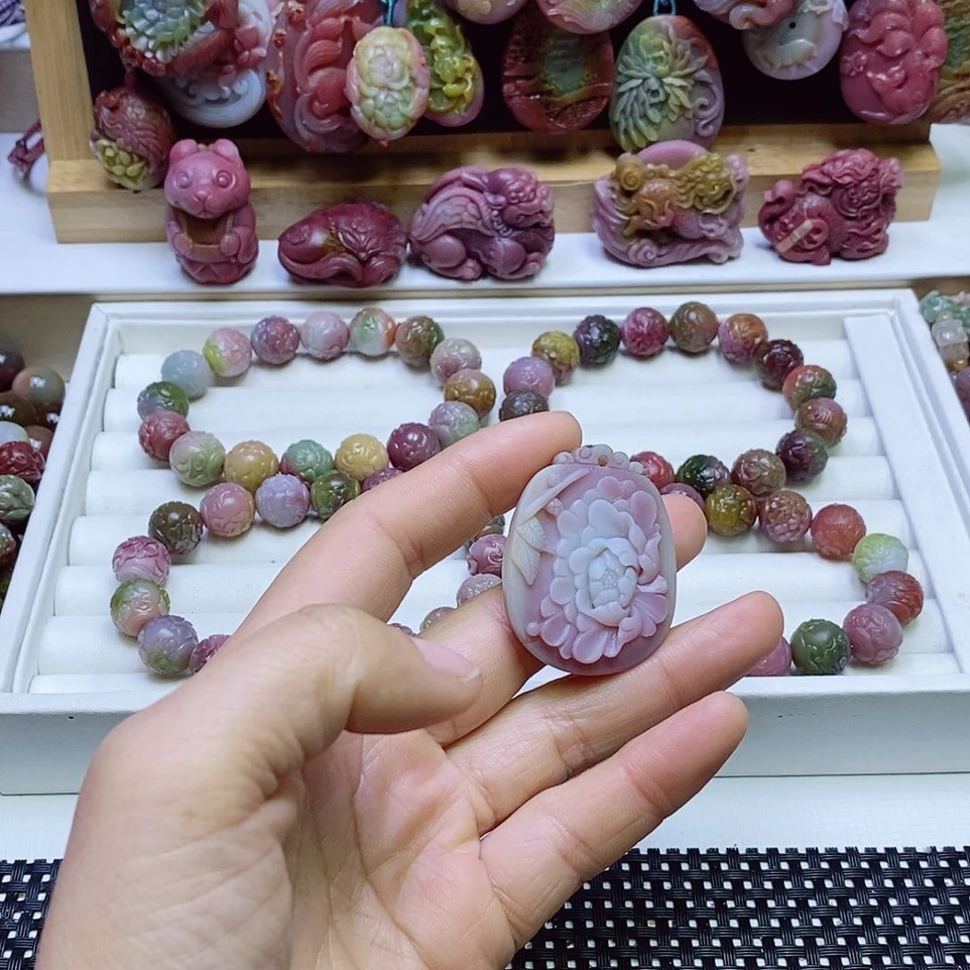 玛瑙/玉髓盐源玛瑙吊坠未镶嵌