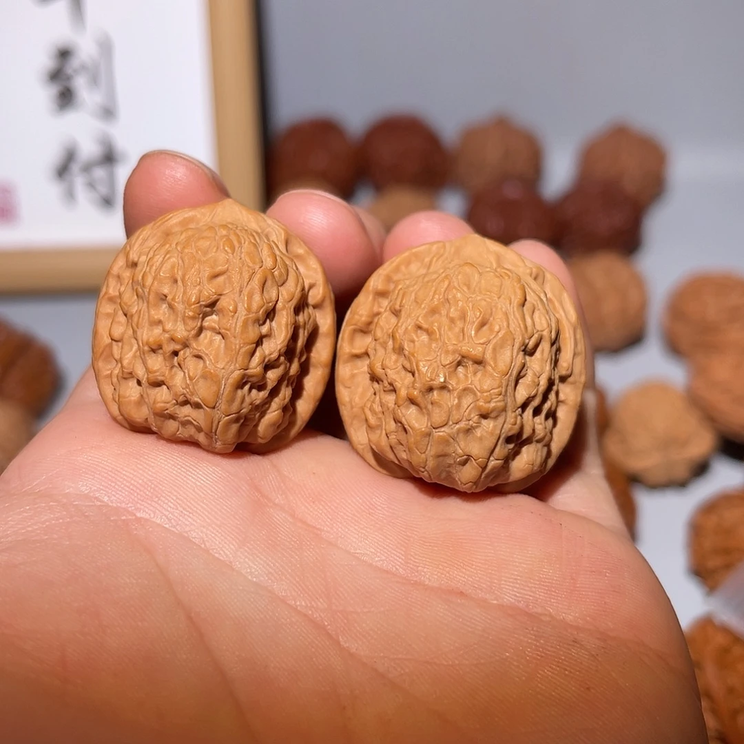 文玩核桃吊坠野生斯诺克