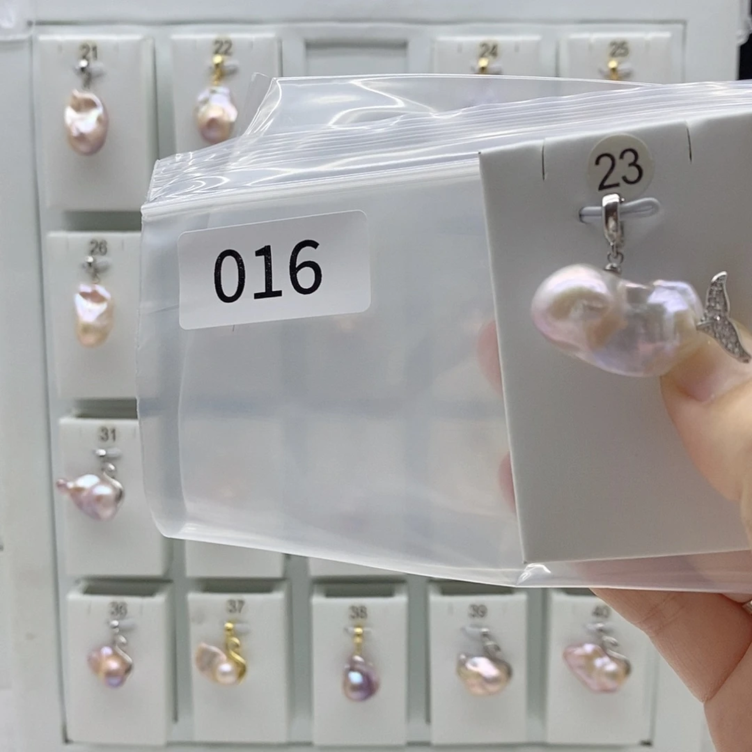 淡水珍珠颈饰合金