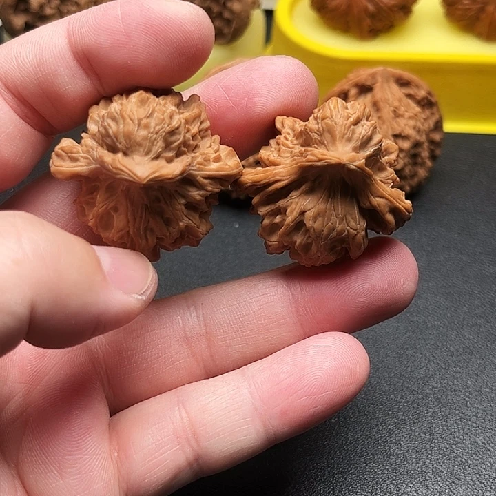 文玩核桃吊坠39比翼双飞