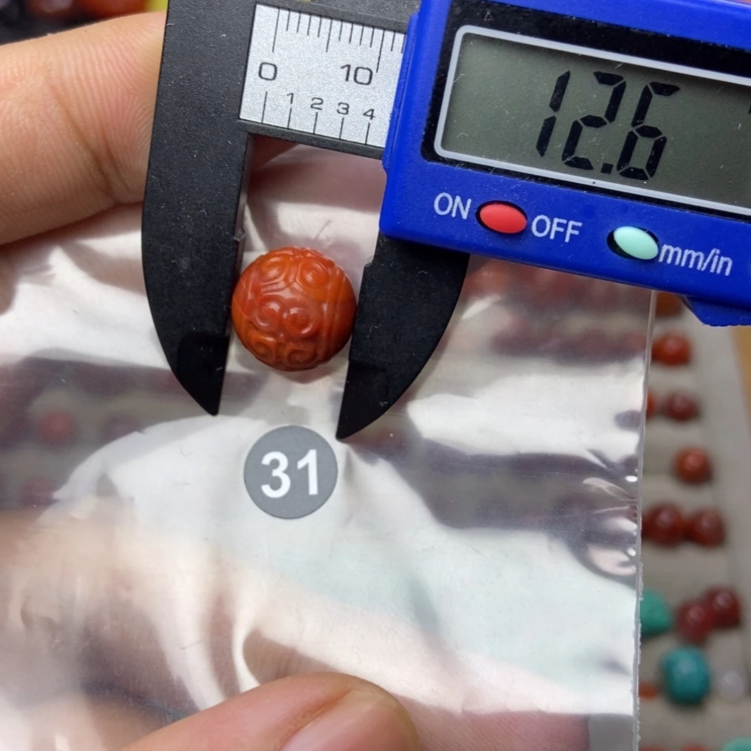 南红玛瑙未镶嵌南红玛瑙有瑕疵