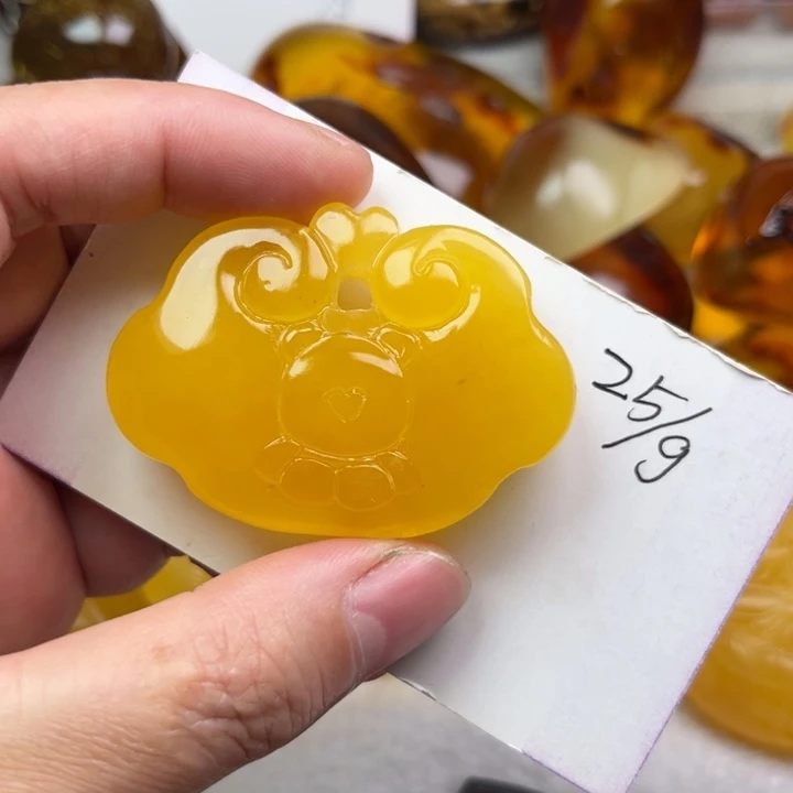 琥珀颈饰未镶嵌琥珀蜜蜡