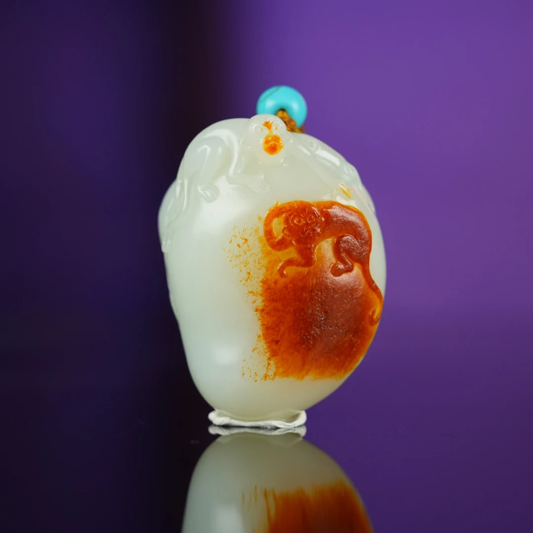 和田玉精品灵猴献寿挂件