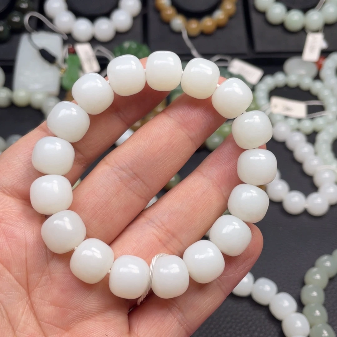 千****和田玉未镶嵌手链