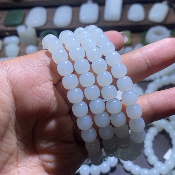 颈饰未镶嵌和田玉其*