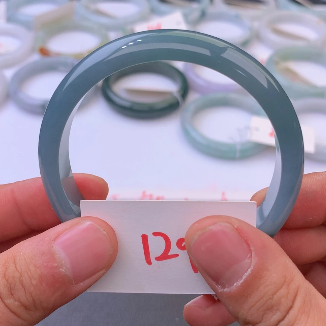 翡翠手镯未镶嵌4566658888889