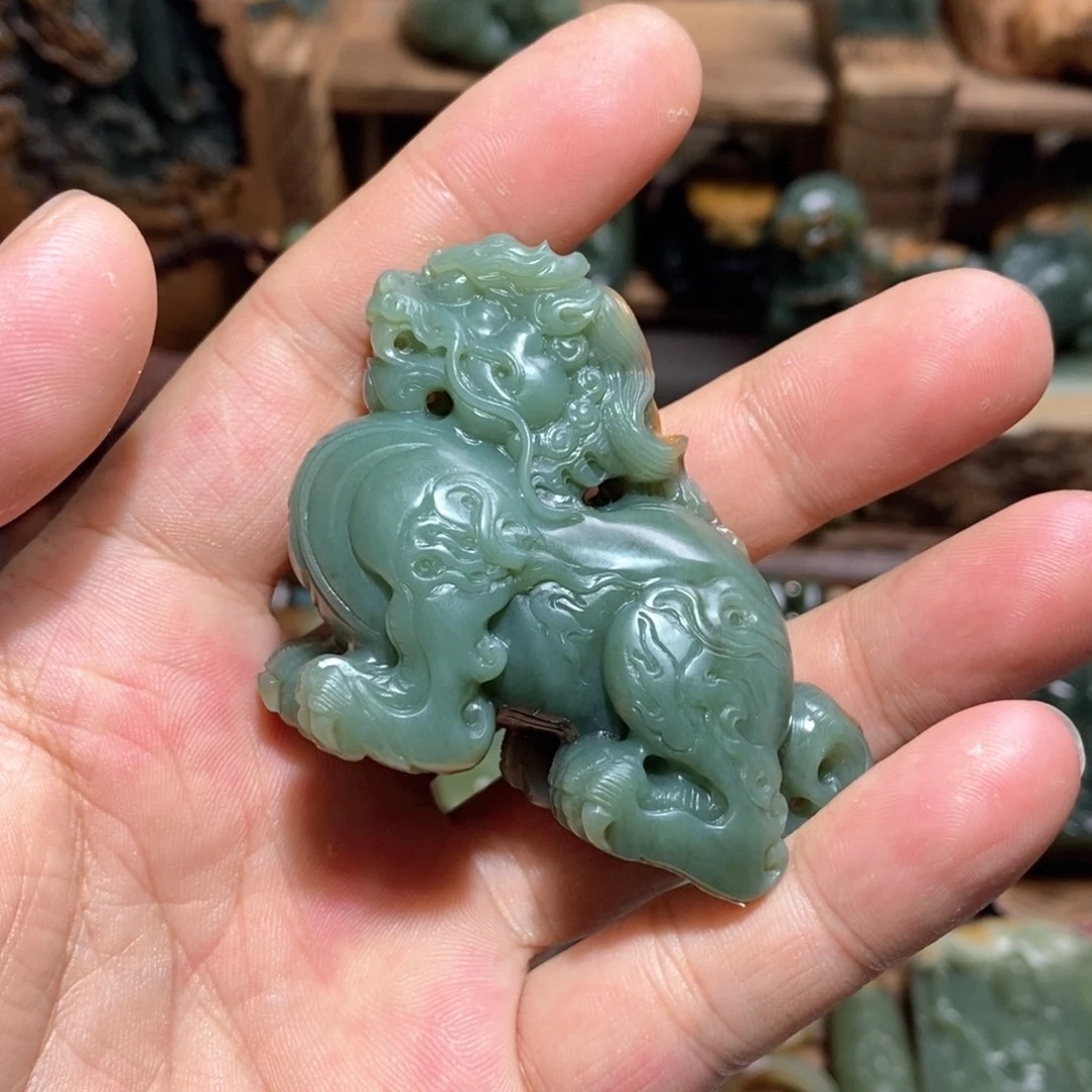 岫岩河磨玉（透闪石质玉）未镶嵌把件