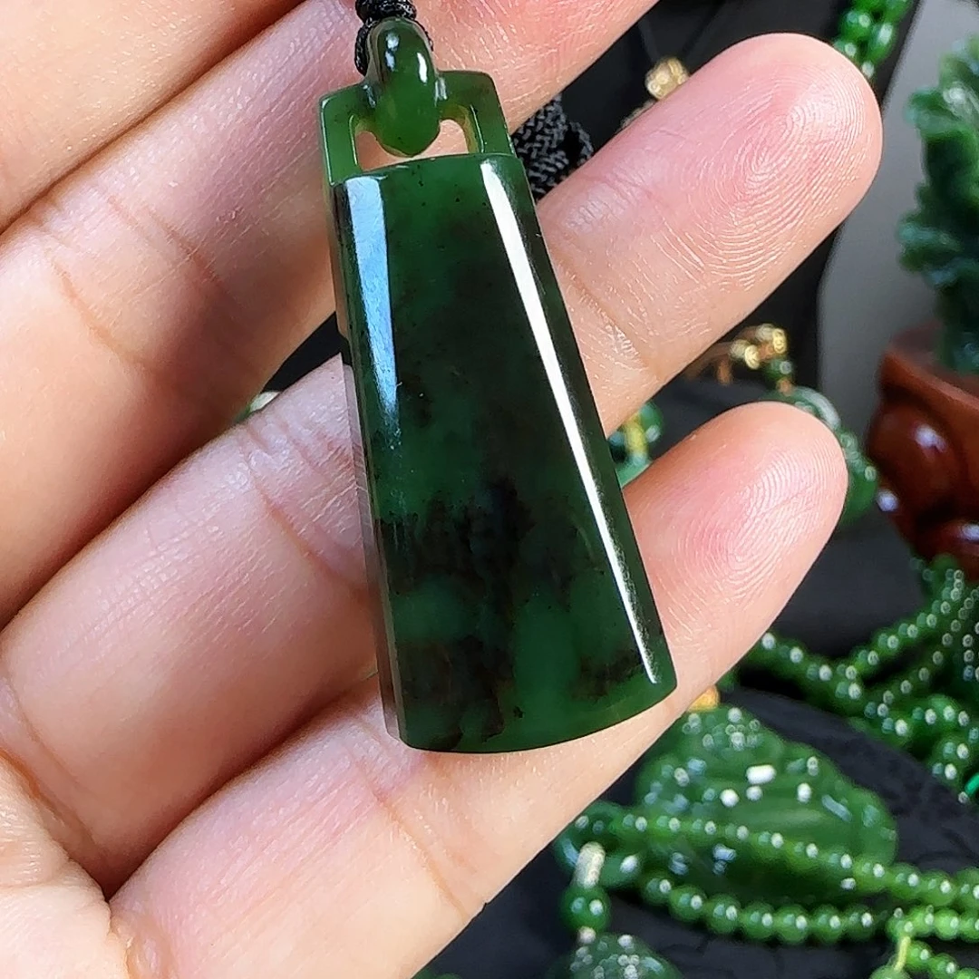 和田玉（碧玉）未镶嵌颈饰