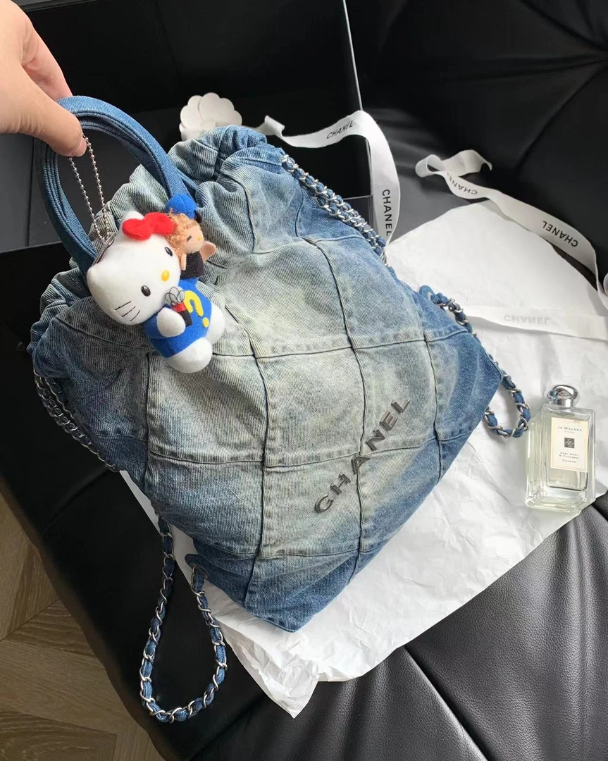 99新 Chanel/香奈儿 牛仔22bag小号双肩包 29cm 芯片款 16492590