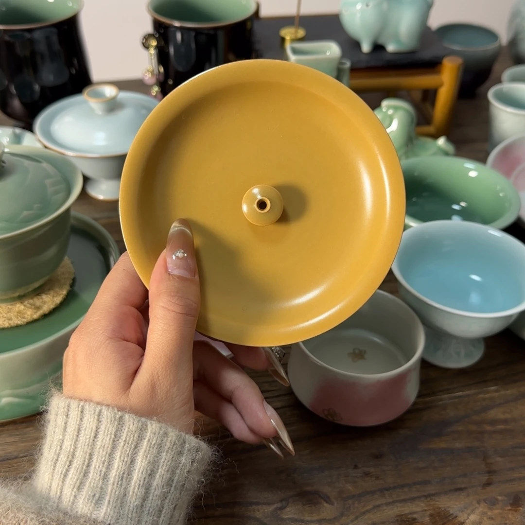 龙泉青瓷米黄香插