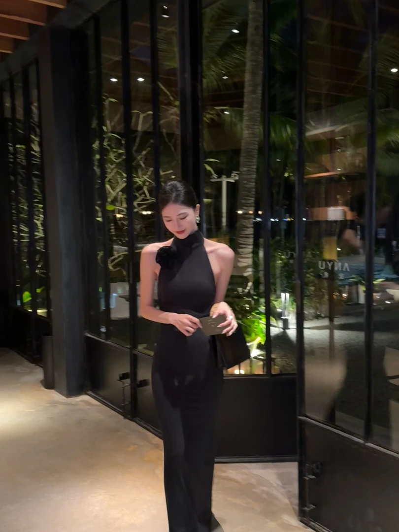 HEYI【暮光之城】小众气质花朵领长裙修身显瘦美背露背连衣裙