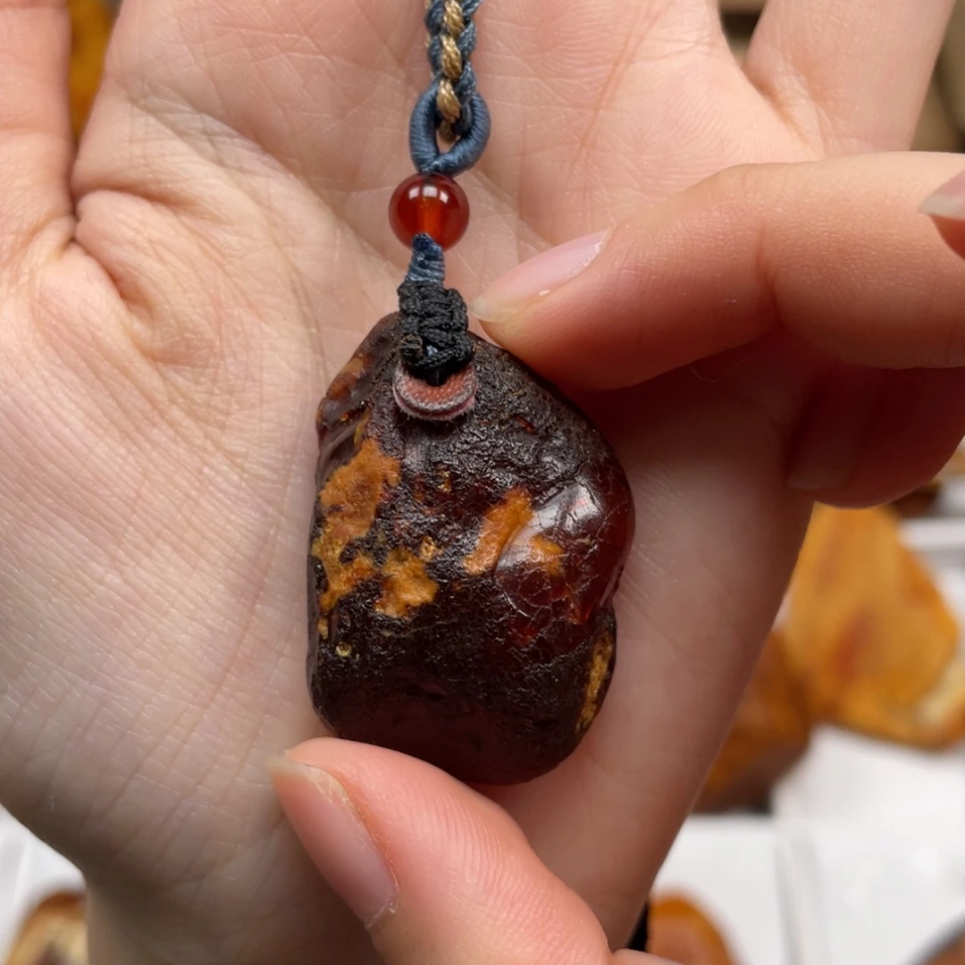 琥珀未镶嵌珠宝奇石