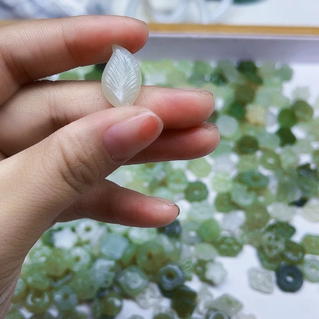 Y***༠和田玉（糖玉）未镶嵌珠宝半成品