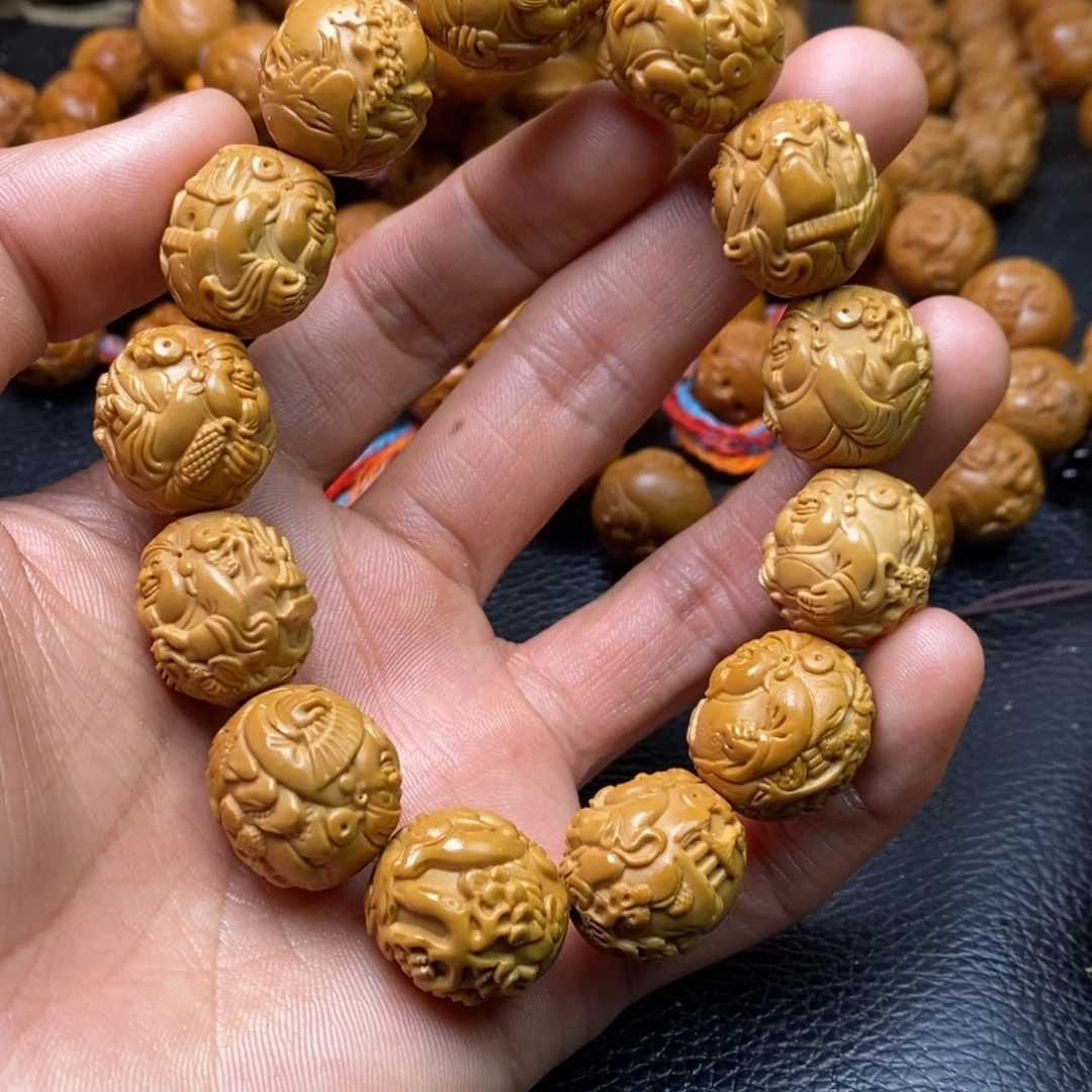 橄榄核吊坠风景财神爷