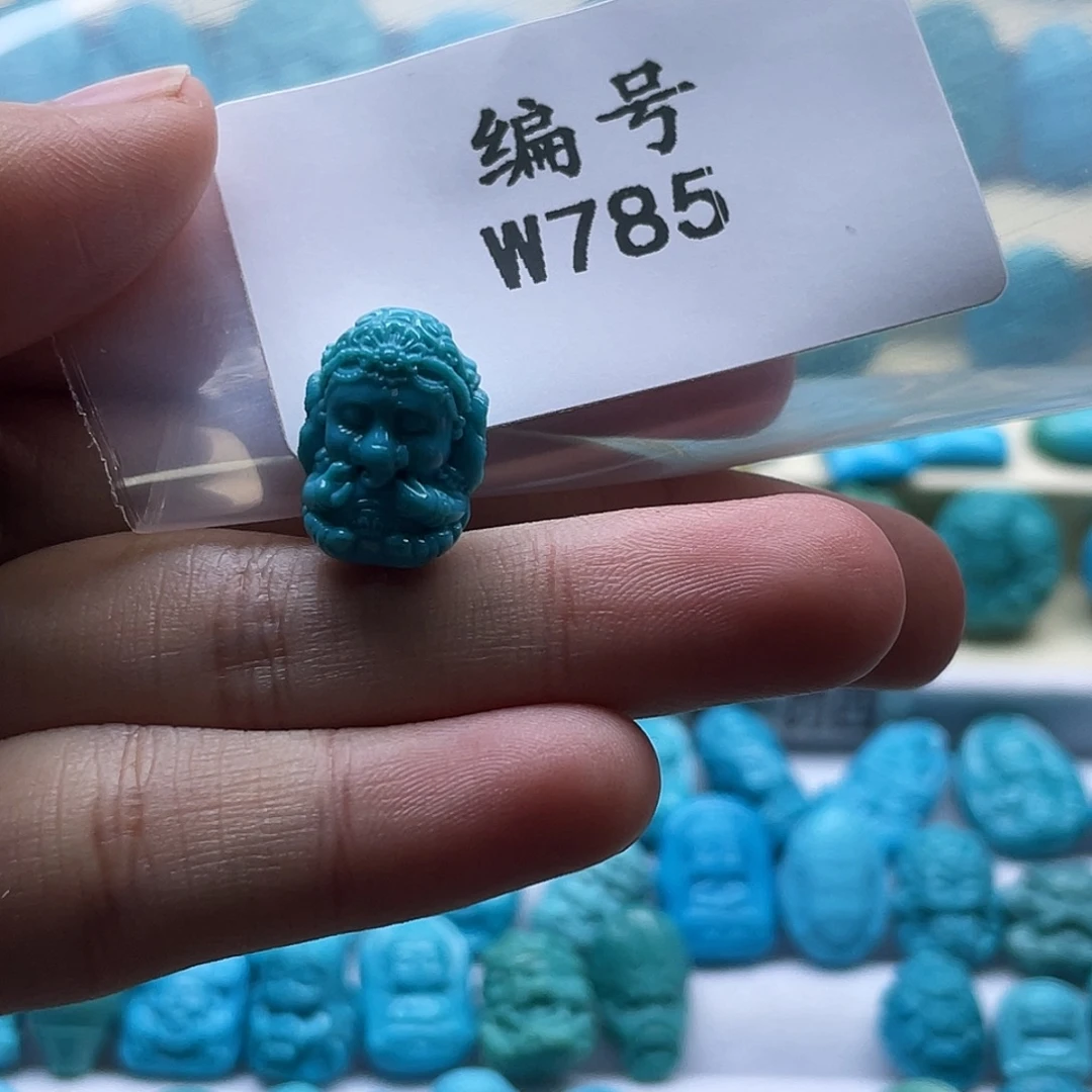 请***生绿松石未镶嵌颈饰