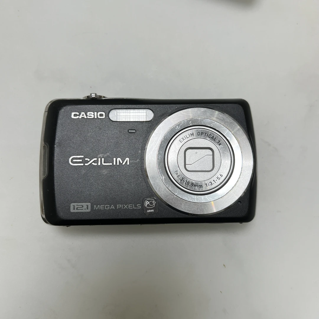 9新 Casio/卡西欧 卡西欧z35 1210w像素 3倍变焦