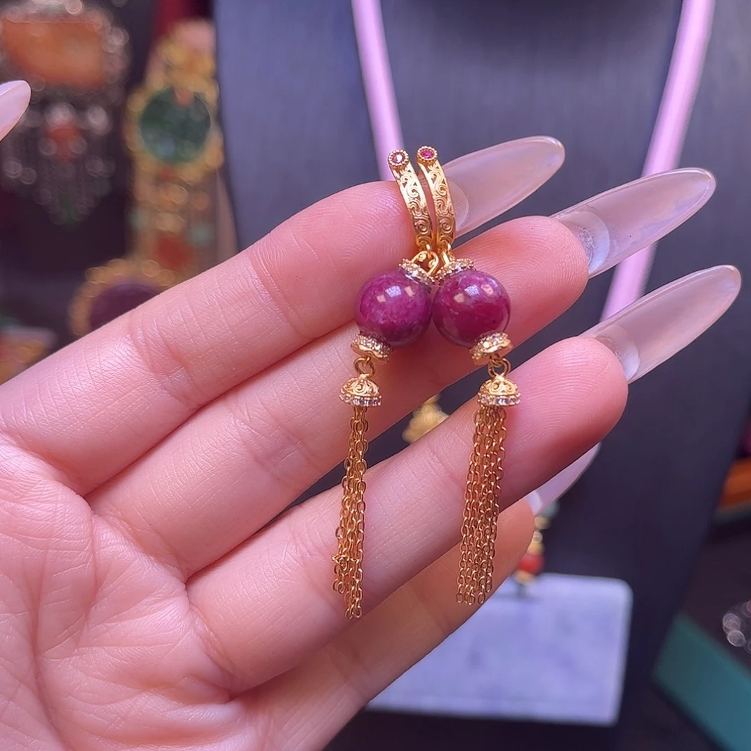 耳饰红宝石未镶嵌