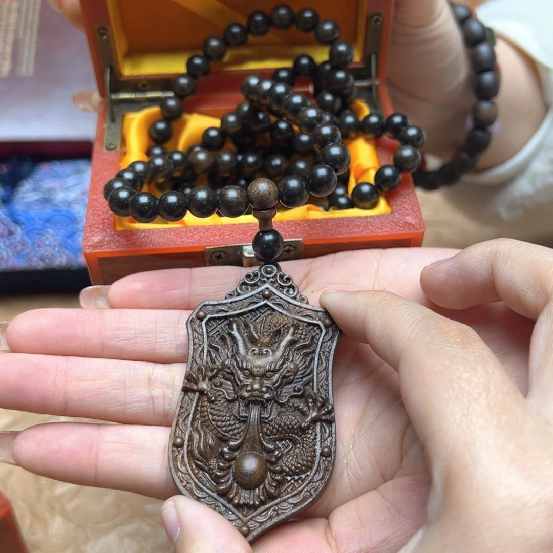 大叶紫檀（黑酸枝木类）