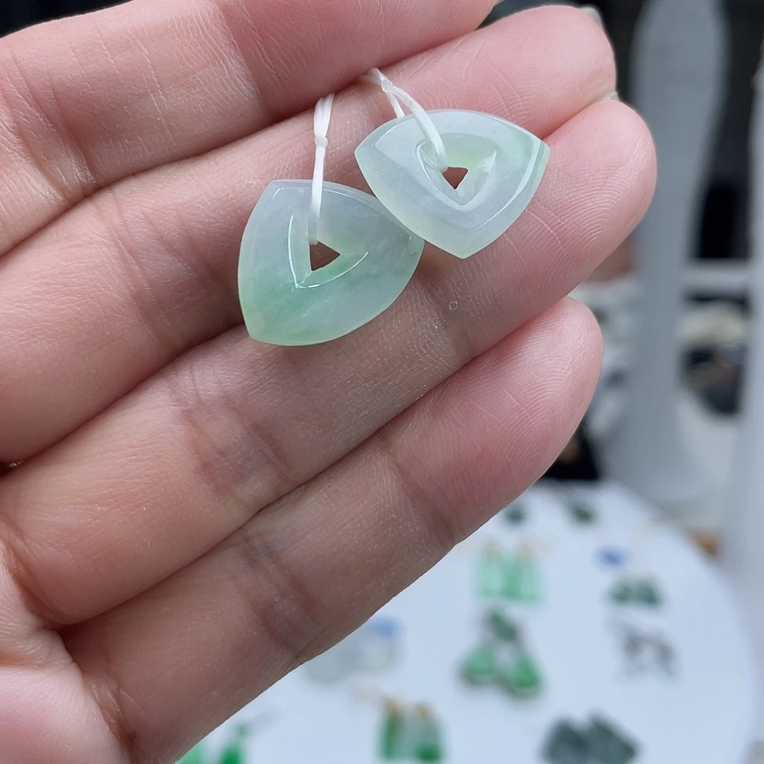 翡翠未镶嵌耳饰11111