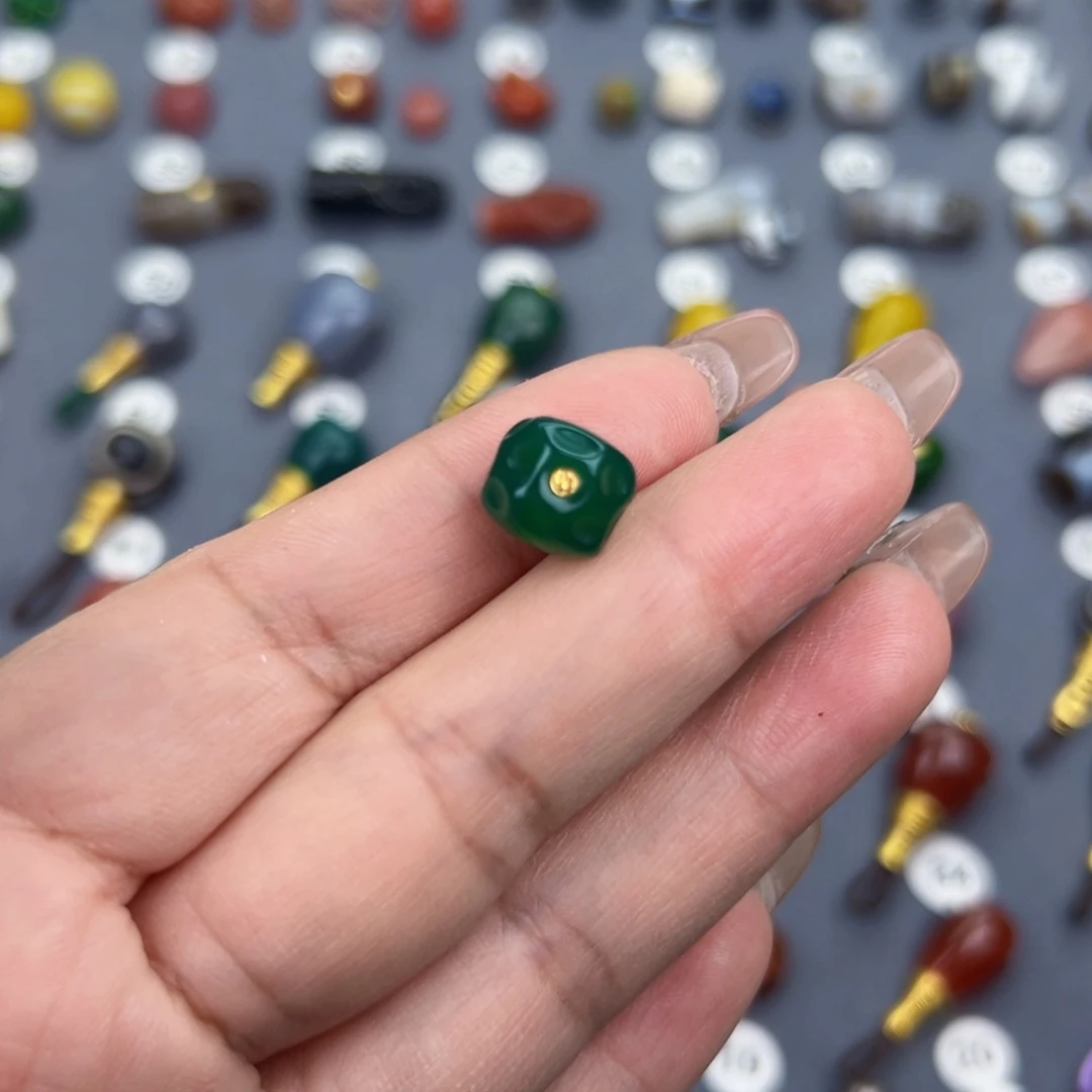 玛瑙/玉髓饰品未镶嵌“*”