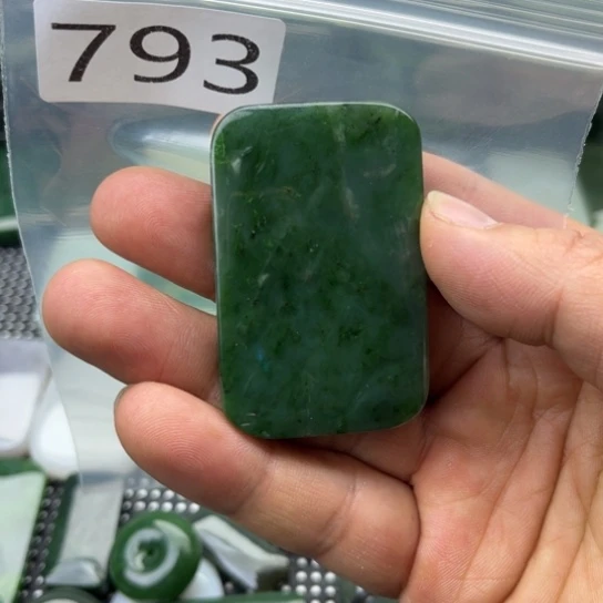 和田玉未镶嵌珠宝半成品