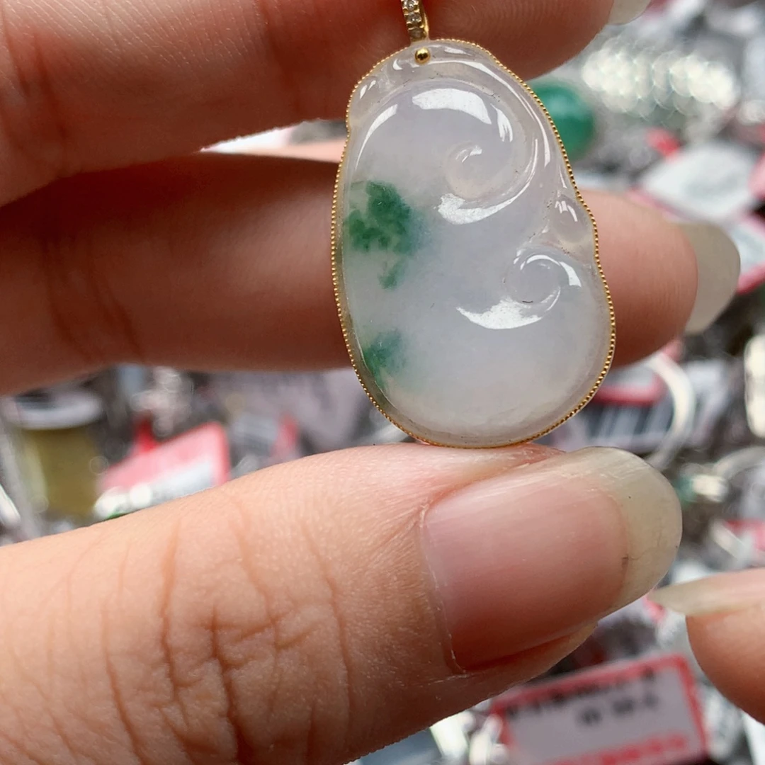 18K金镶嵌戒指翡翠