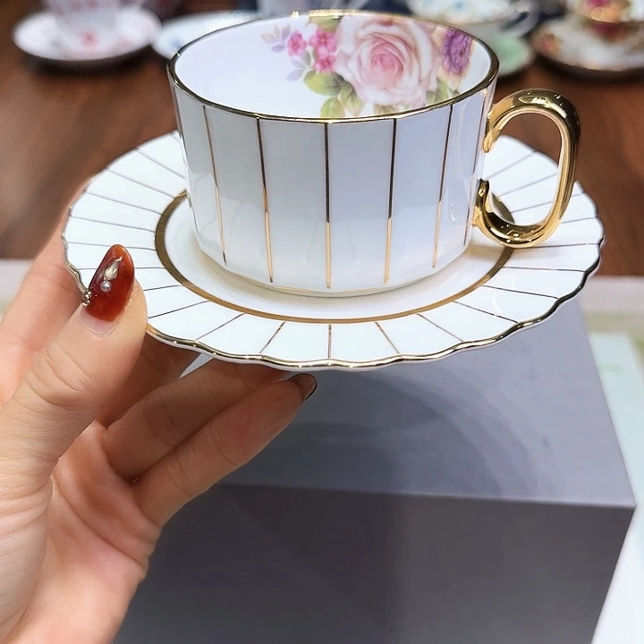 瓷片杯子杯子杯子水杯杯子水杯