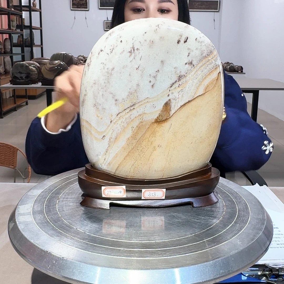 17×21×3 长江画面石摆件
