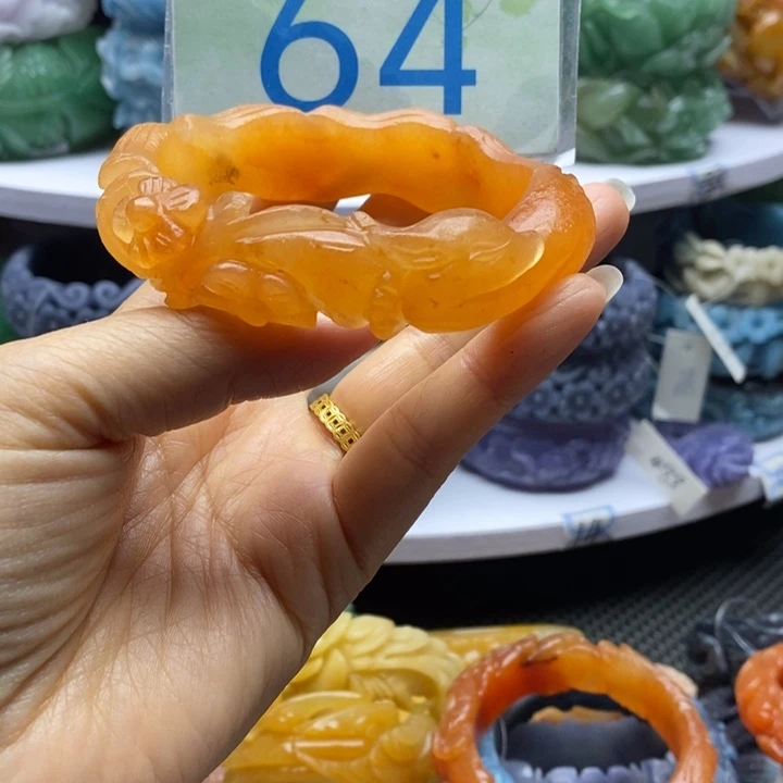 未镶嵌手镯石英岩玉