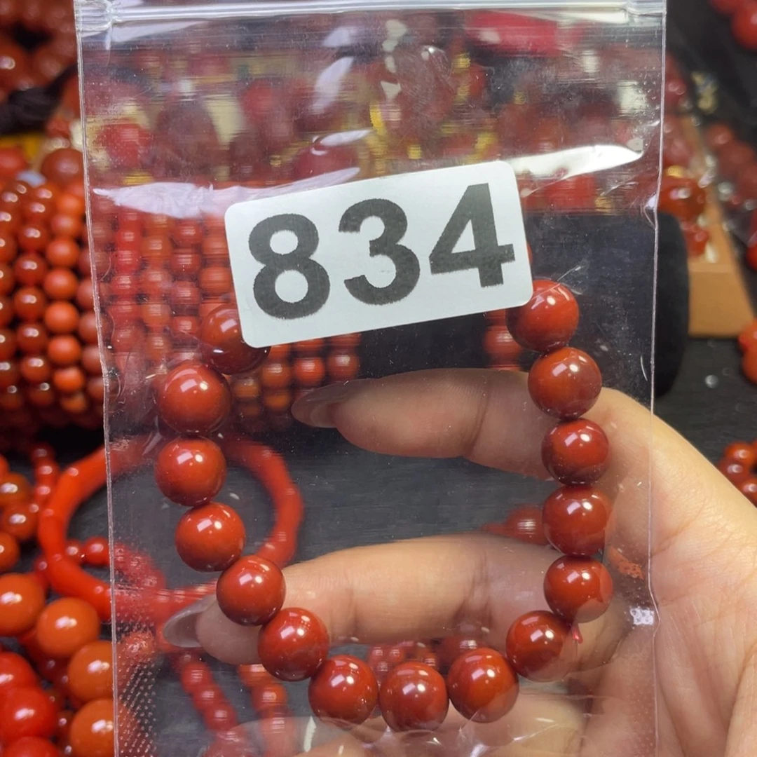 南红玛瑙手链未镶嵌感****有