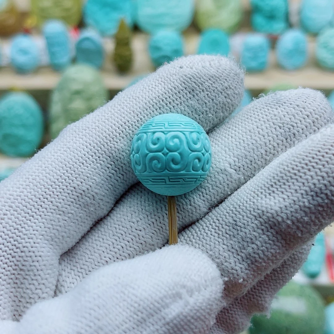 绿松石未镶嵌珠宝奇石