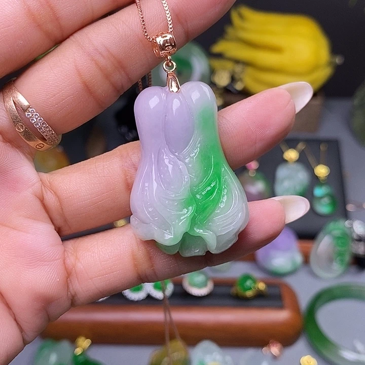 吊坠(赠链)未镶嵌翡翠