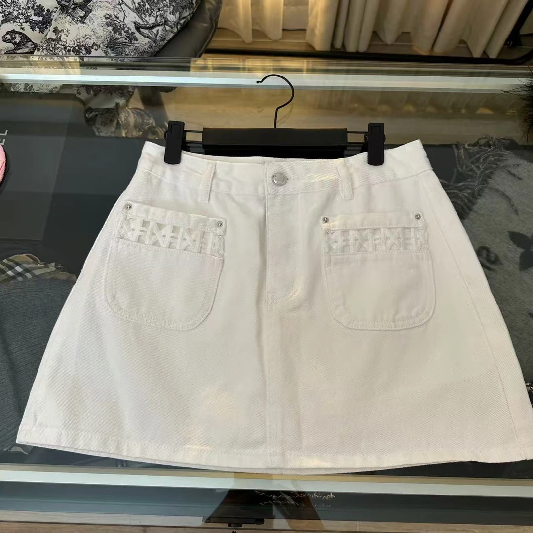 时尚百搭刺绣牛仔半裙