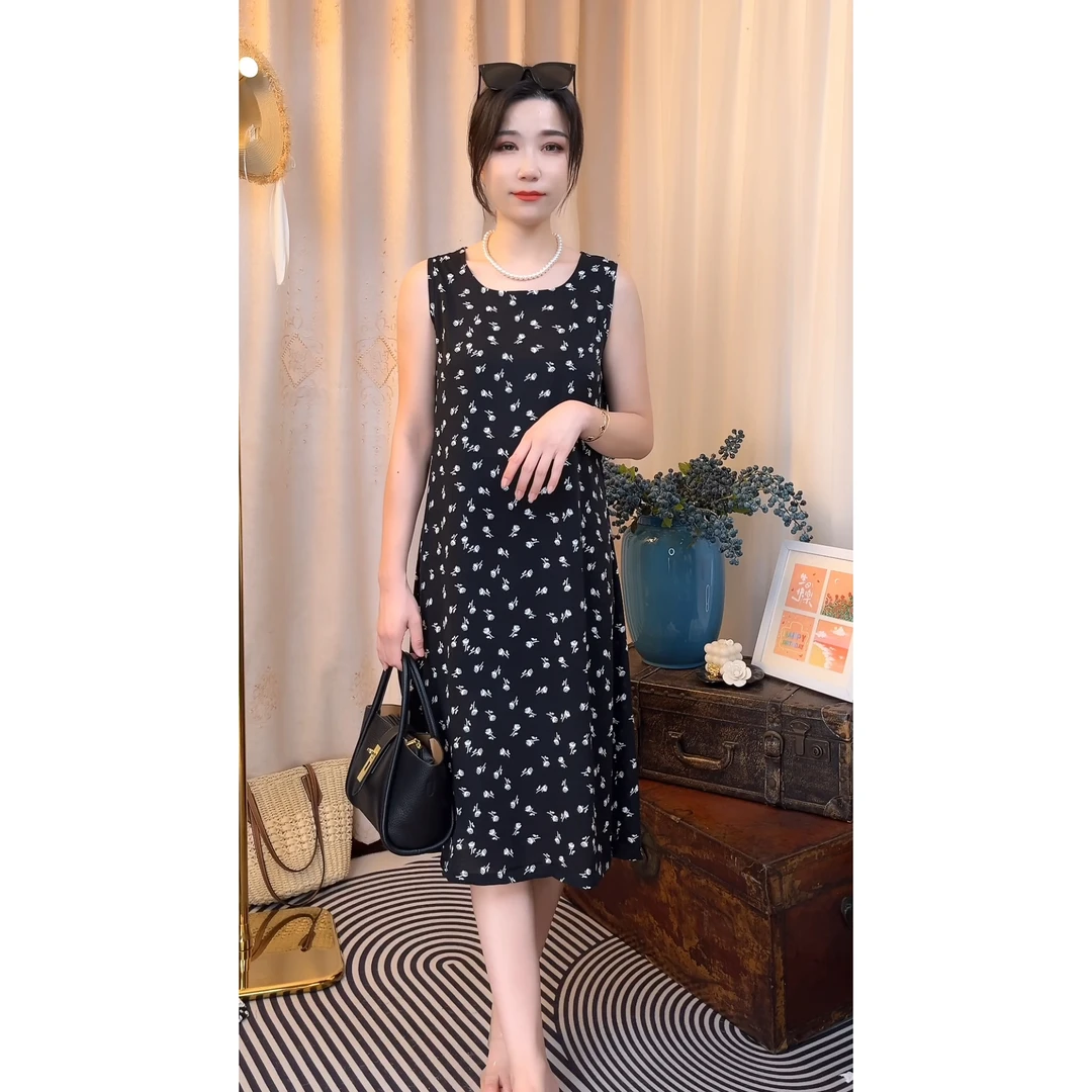 【俏大文】小白玫瑰背心裙夏季连衣裙妈妈装中老年显瘦宽松遮肚大码
