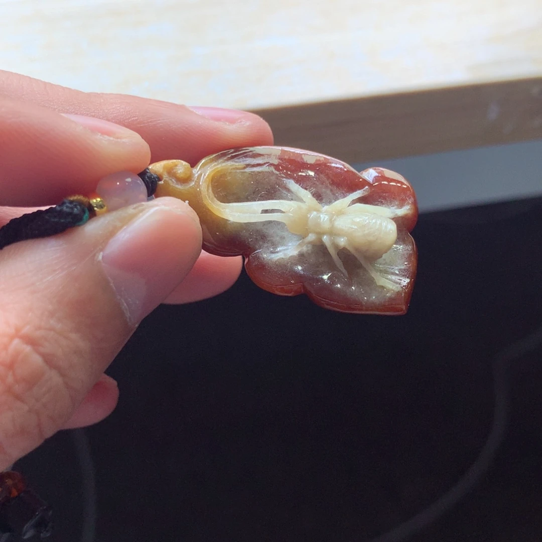 翡翠颈饰未镶嵌吊坠