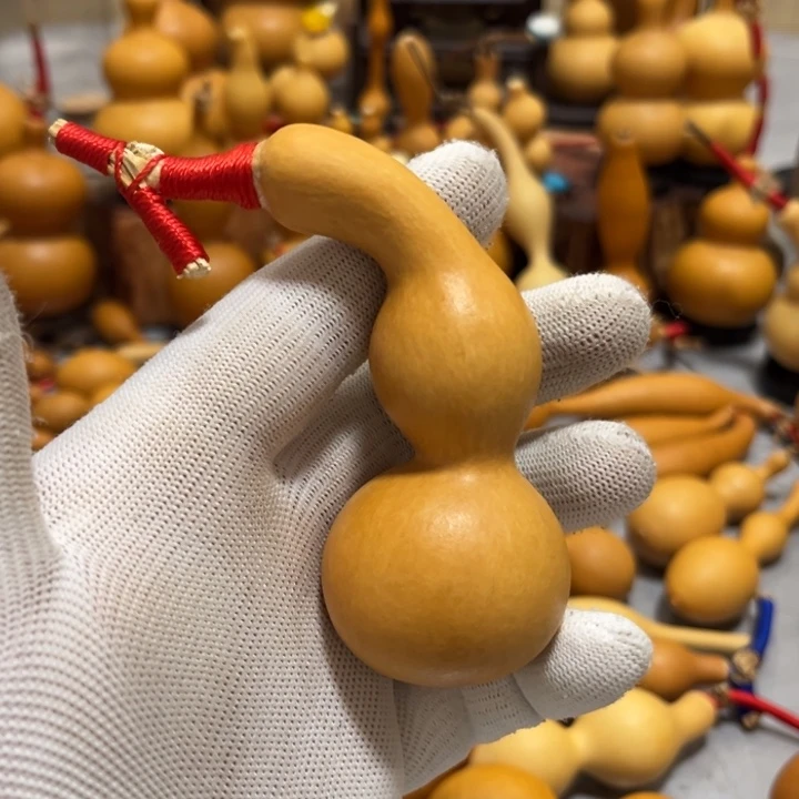 阿***保祝您生活愉快万事如意心想事成