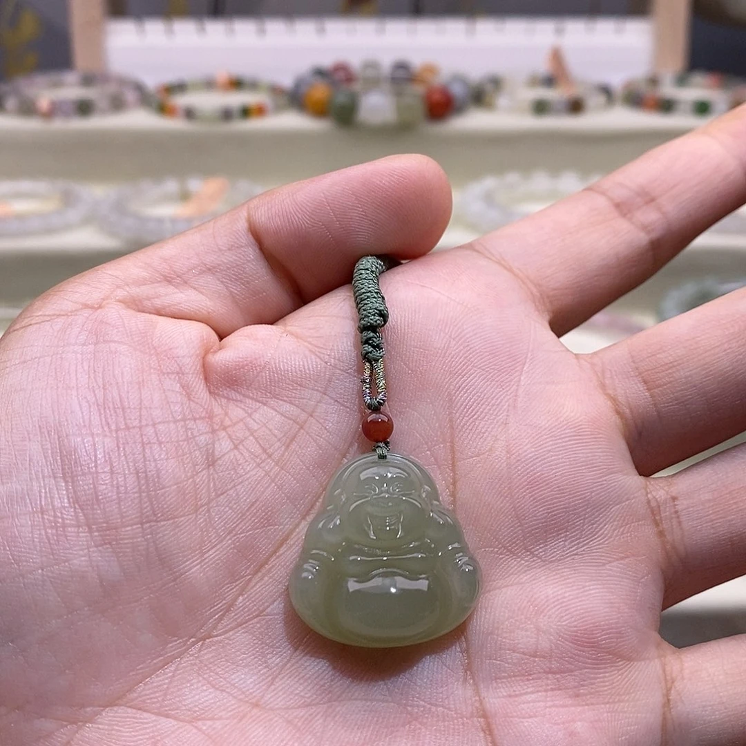 和田玉未镶嵌吊坠(赠链)