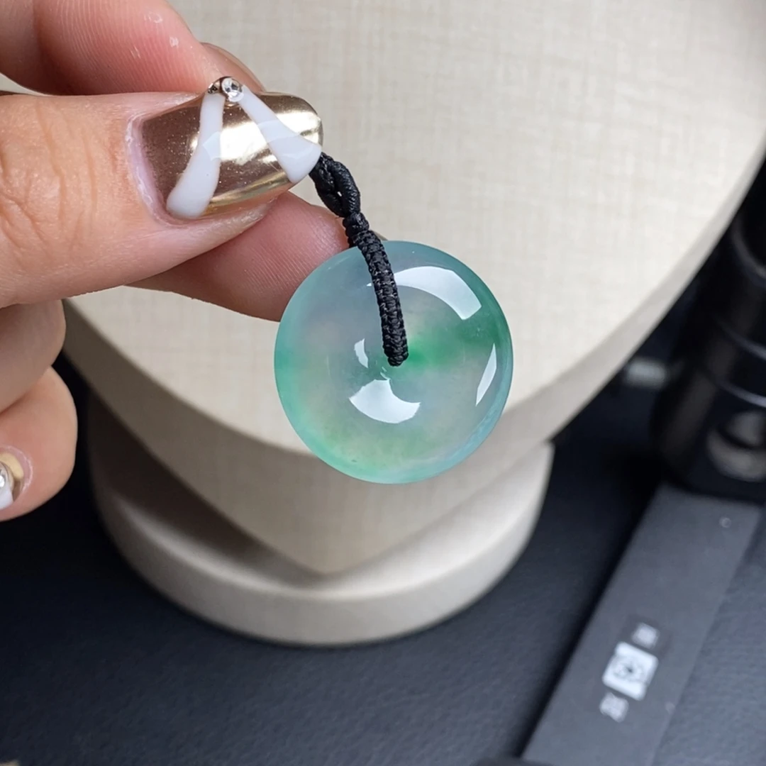 翡翠未镶嵌颈饰高冰白底飘金丝翠起光贵气平安扣