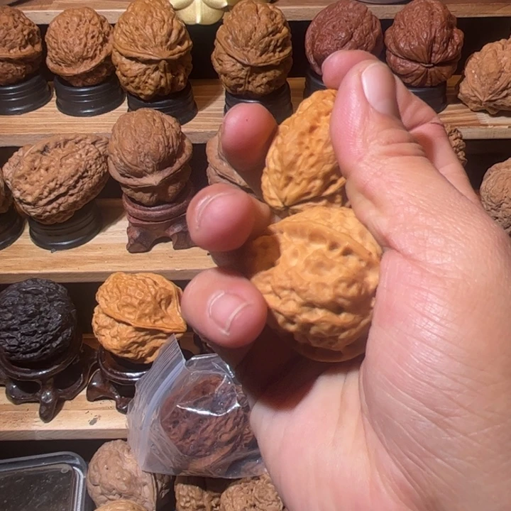 吊坠文玩核桃滇西44