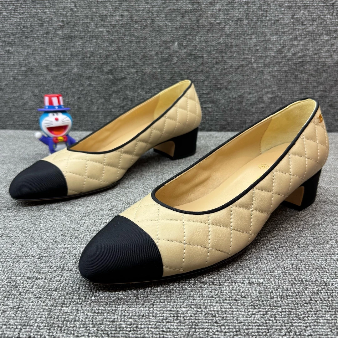 未使用 Chanel/香奈儿 39.5码 卡其拼黑菱格小高跟 D6840